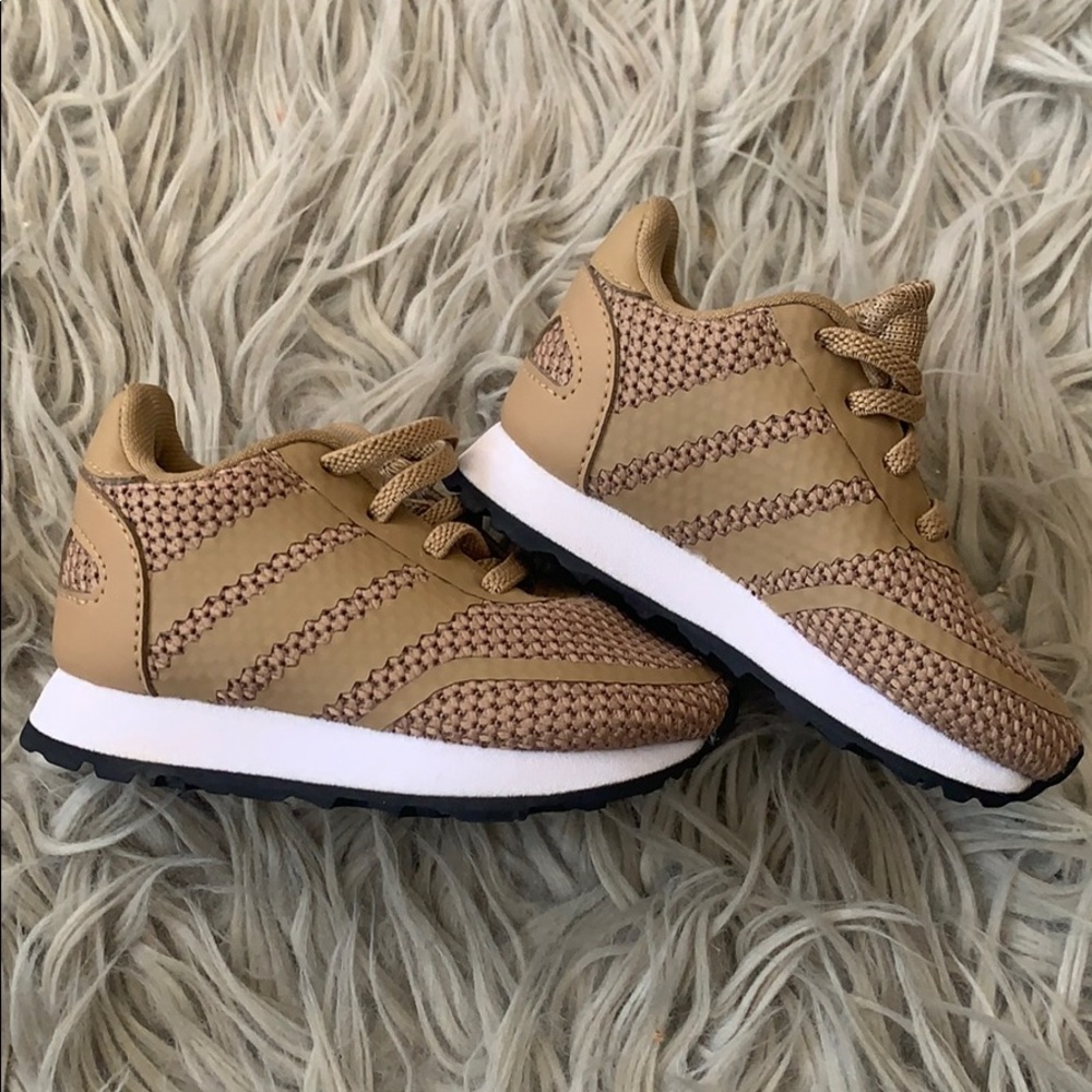 New!!  baby adidas! 4K